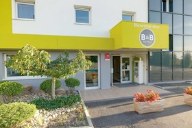 B&B Hôtel Saint-Etienne Monthieu