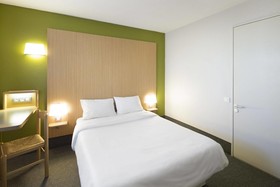 B&B Hôtel Saint-Etienne Monthieu