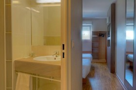 B&B Hôtel Saint-Etienne Monthieu