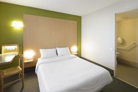 B&B Hôtel Saint-Etienne Monthieu