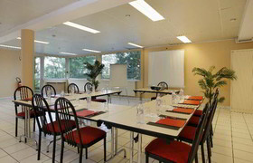 Hotel The Originals Saint-Etienne Sud L'Acropole