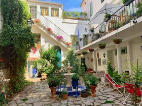La Villa Rosa