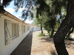 Cacharel Hotel