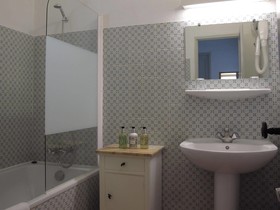 Cacharel Hotel