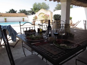Cacharel Hotel