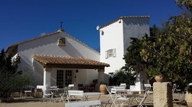 Cacharel Hotel
