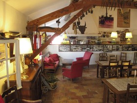 Cacharel Hotel