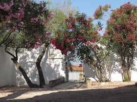Cacharel Hotel