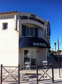 Hôtel les Arcades