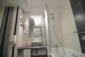 Brit Hotel Cahors - Le France