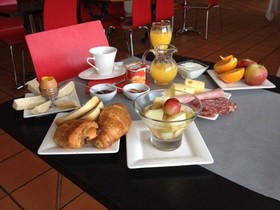 Alma Best Hotel