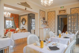 Hôtel Le Petit Castel