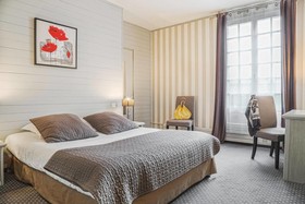 Hôtel Le Petit Castel