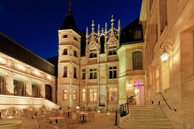 Hôtel de Bourgtheroulde, Autograph Collection