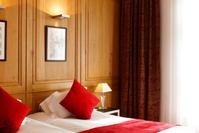 Hôtel de Bourgtheroulde, Autograph Collection
