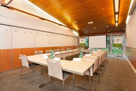 Holiday Inn Lille Ouest Englos