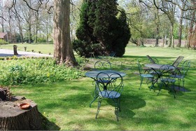 Le Château Des Ormes