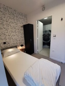 Auberge de jeunesse Hi Lille Stephane Hessel