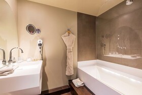 Best Western Premier Why Hotel