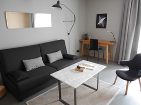 Le Chat Qui Dort-Suites