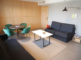 Le Chat Qui Dort-Suites