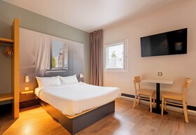 B&B Hôtel Valenciennes
