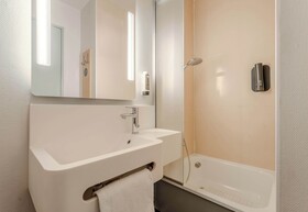 B&B Hôtel Lens Noyelles Godault