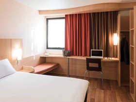ibis Angers Centre Château