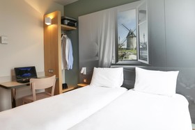 B&B Hotel LES HERBIERS