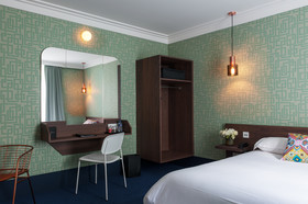 L'Hotel