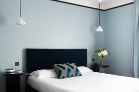 L'Hotel