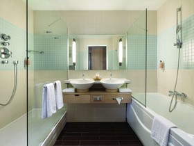 Mercure Chantilly Resort & Conventions