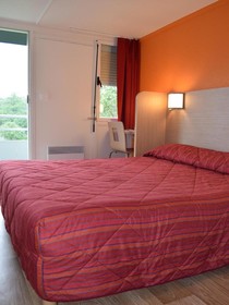 Première Classe Creil - Villers Saint Paul