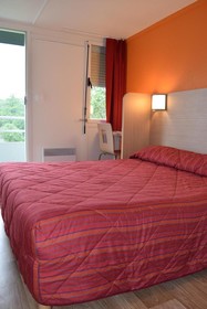 Première Classe Creil - Villers Saint Paul