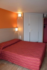 Première Classe Creil - Villers Saint Paul