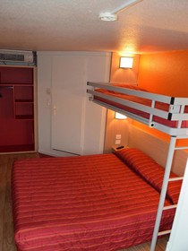 Première Classe Creil - Villers Saint Paul
