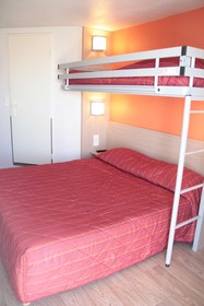 Première Classe Creil - Villers Saint Paul