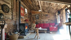 La Cabane Aux Loups