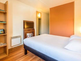 Hôtel ibis Château-Thierry
