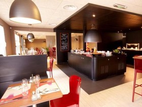 Hôtel Campanile Niort Est - La Crèche