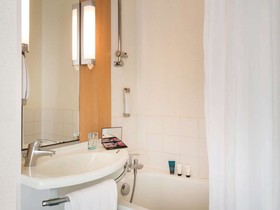 B&B HOTEL Niort Sud Venise Verte