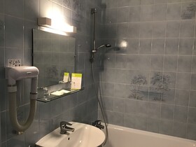 Brit Europ Hotel