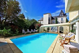 Au Grand Hôtel De Sarlat - Pavillon Clos la Boetie