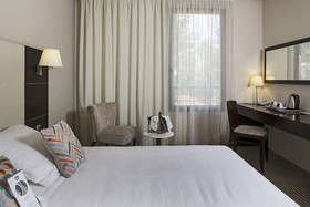 Mercure Aix-en-Prov. La Duranne Gare
