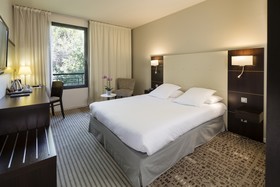 Mercure Aix-en-Prov. La Duranne Gare