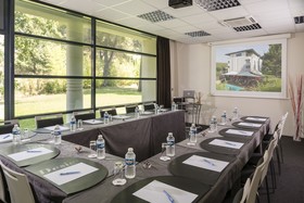 Mercure Aix-en-Prov. La Duranne Gare