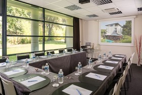 Mercure Aix-en-Prov. La Duranne Gare