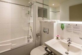 Mercure Aix-en-Prov. La Duranne Gare