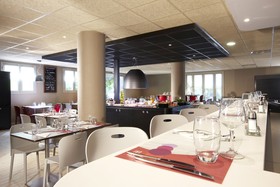 Campanile Hotel Aix En Provence - Sud Pont de l'Arc