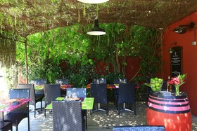 ibis Styles Aix en Provence Mas des Oliviers